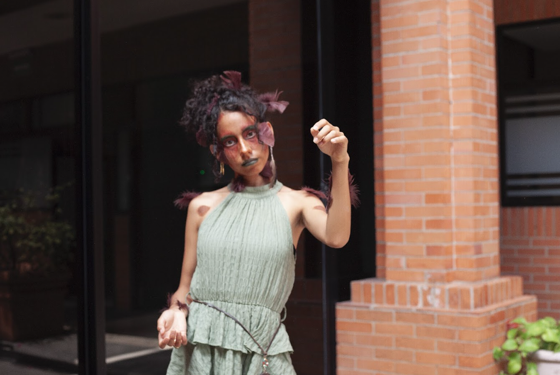 Actriz actuando en el CEC